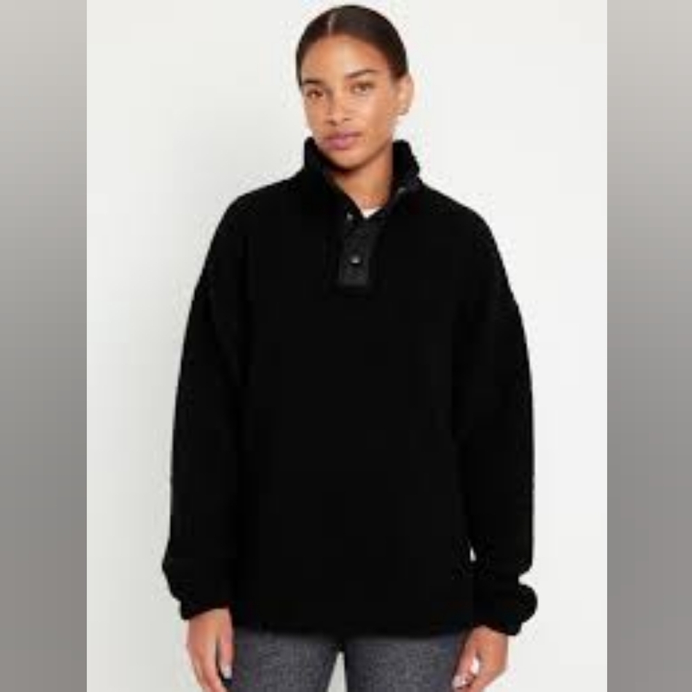 Old Navy | NWT 3 Button Sherpa High Neck Pullover Black Large Petite